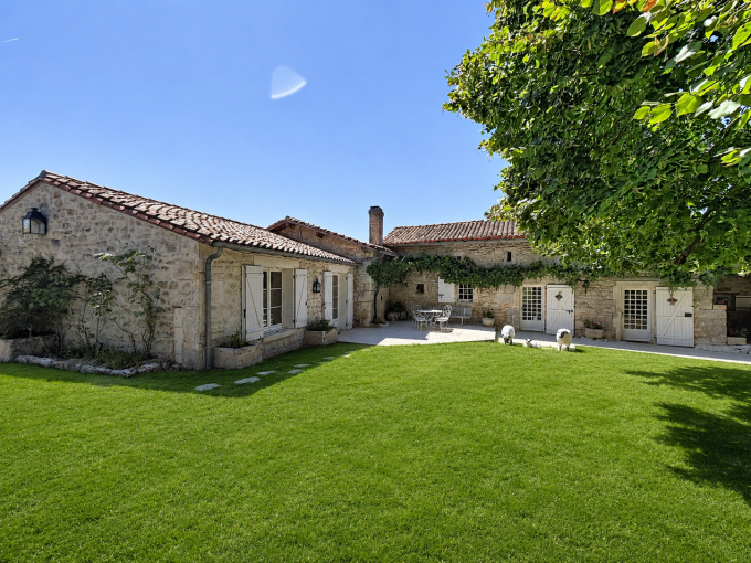 Offres de vente Maison Roullet-Saint-Estèphe (16440)